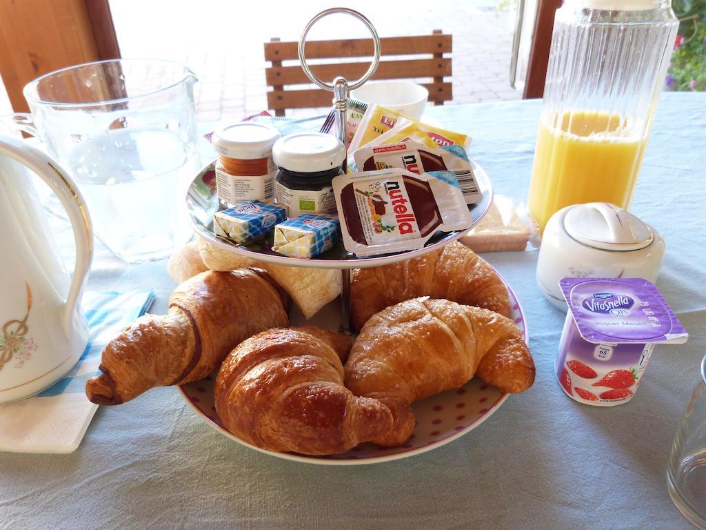 巴玛苏罗住宿加早餐旅馆 夸尔图-圣埃莱娜 外观 照片